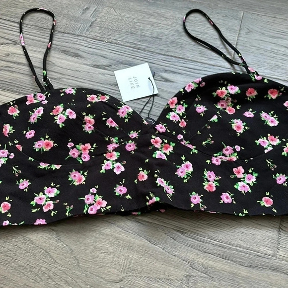 ✨🆕Zara🆕✨ | Black and pink  floral bustier crop top - Picture 3 of 11
